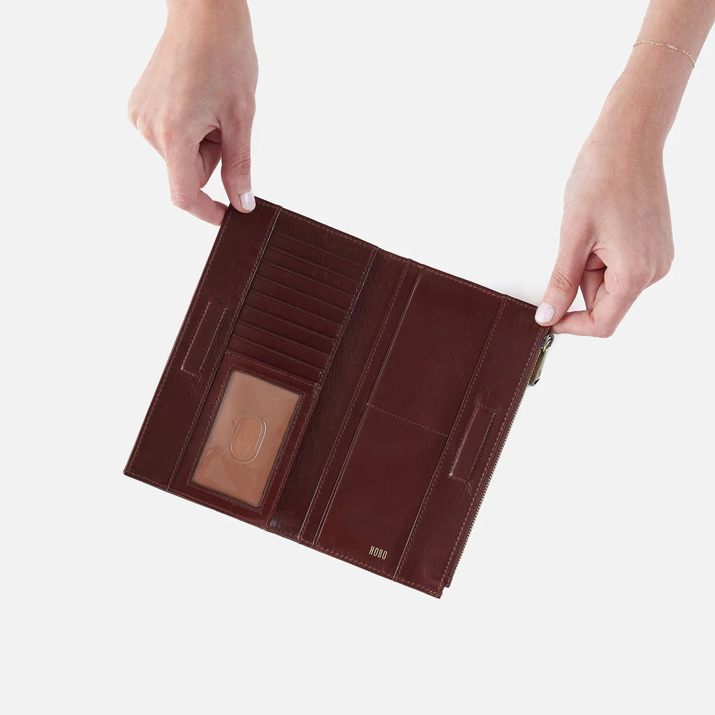 jill bifold wallet on a white background