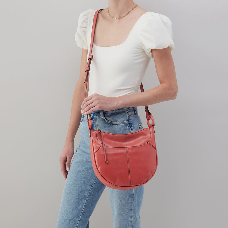 sheila scoop crossbody in cherry blossom in a white background